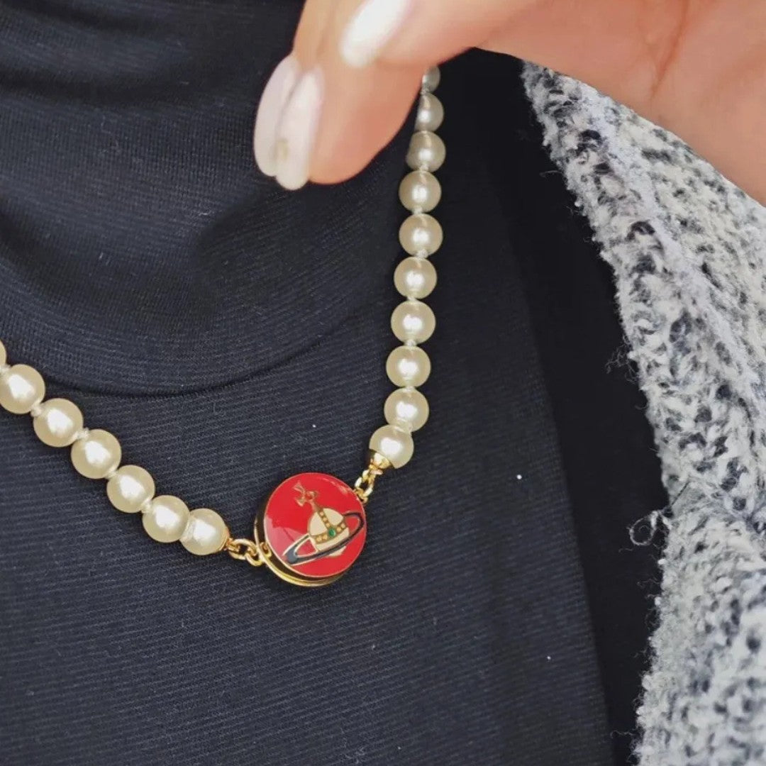 Enamel Suction Pearl Necklace