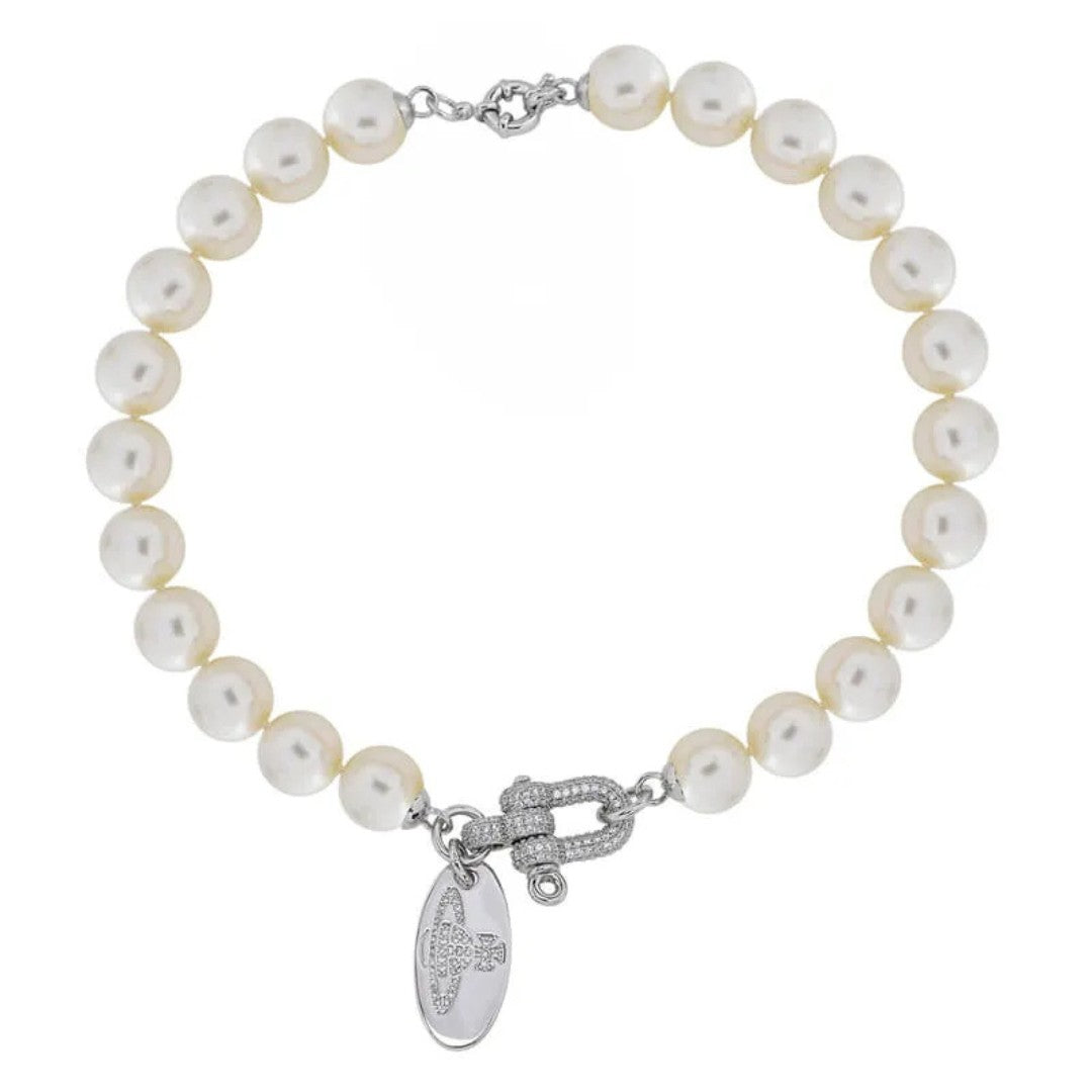 U-shaped Clasp Pearl Necklace
