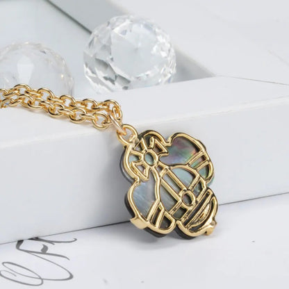 Vintage Four-leaf Clover Shell Necklace