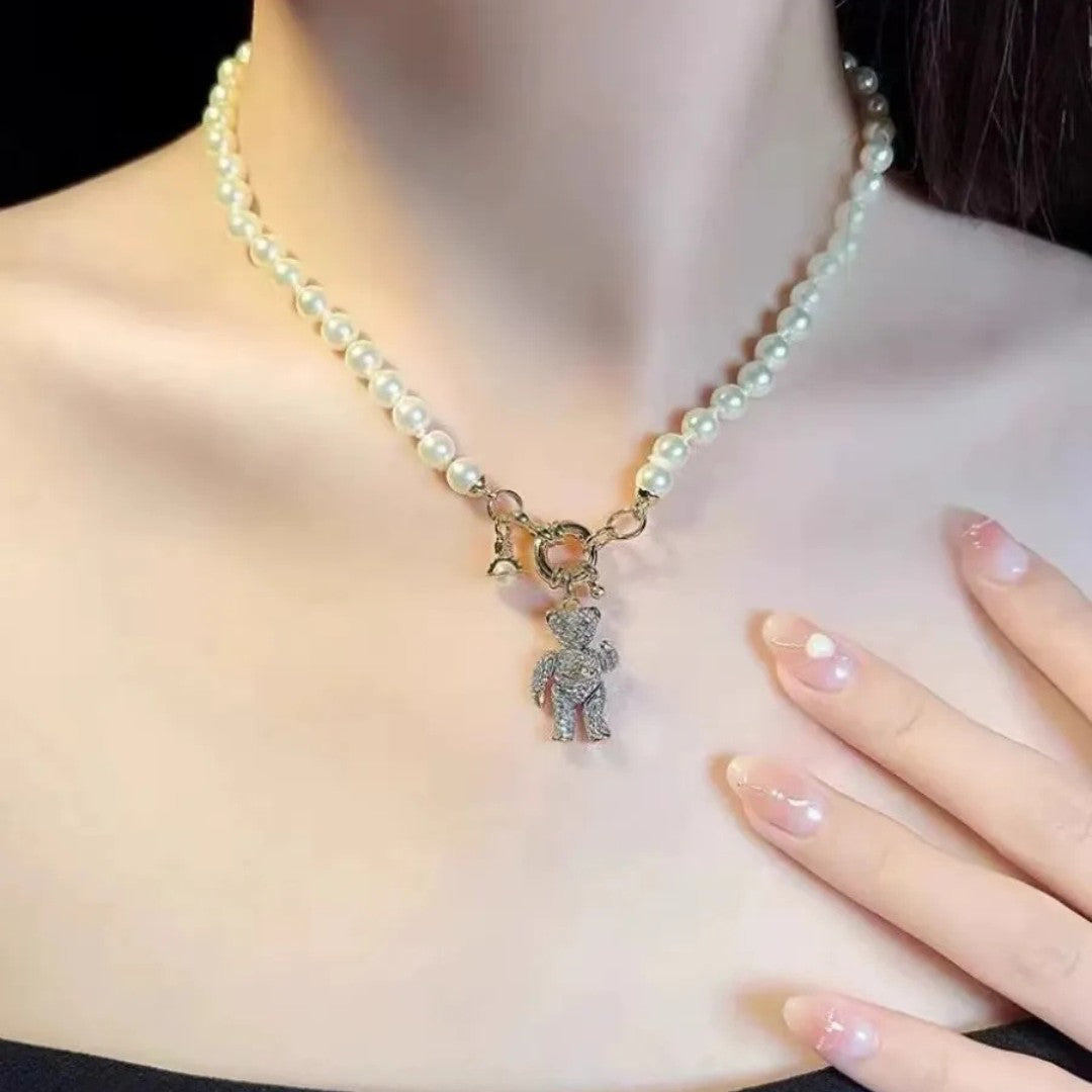 TEDDY Petite Pearl Necklace with Movable Bear Charm