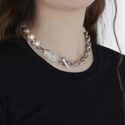 Round Zirconia Pearls Necklace