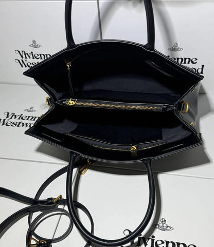 Elegant Saturn Leather Messenger