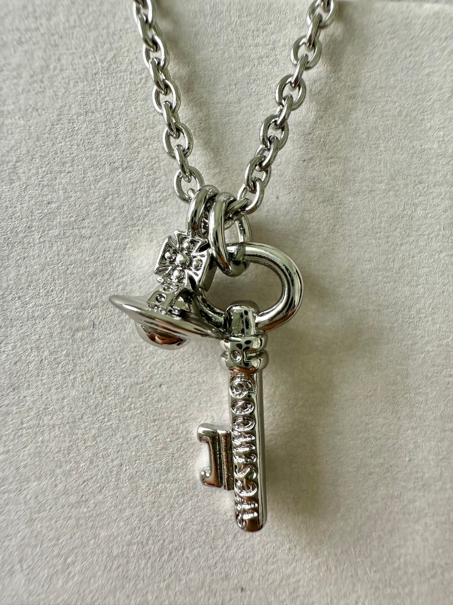 EUNICE Key necklace(with box)