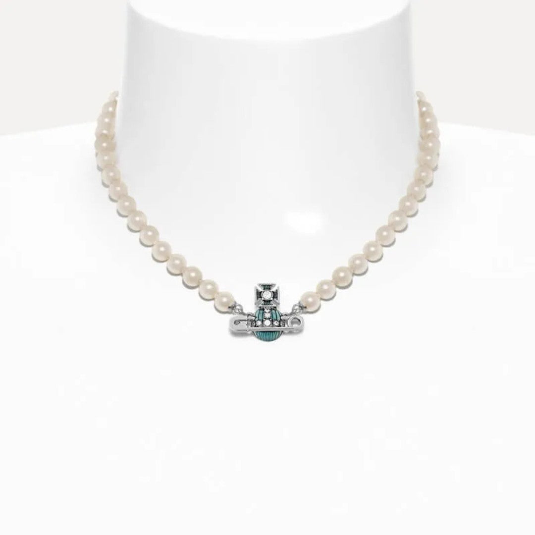 KITTY Pin Lacquered Saturn Pearl Necklace