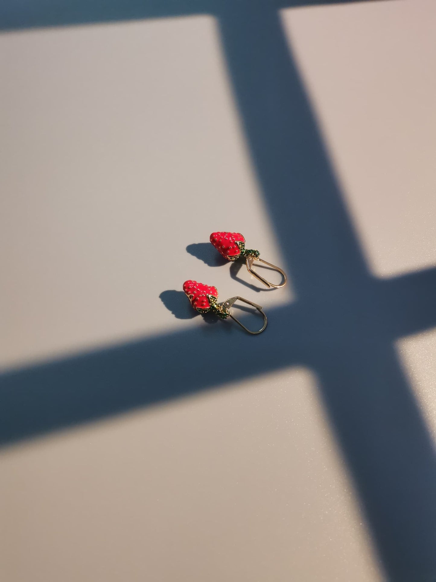 Strawberry Earrings (with box)