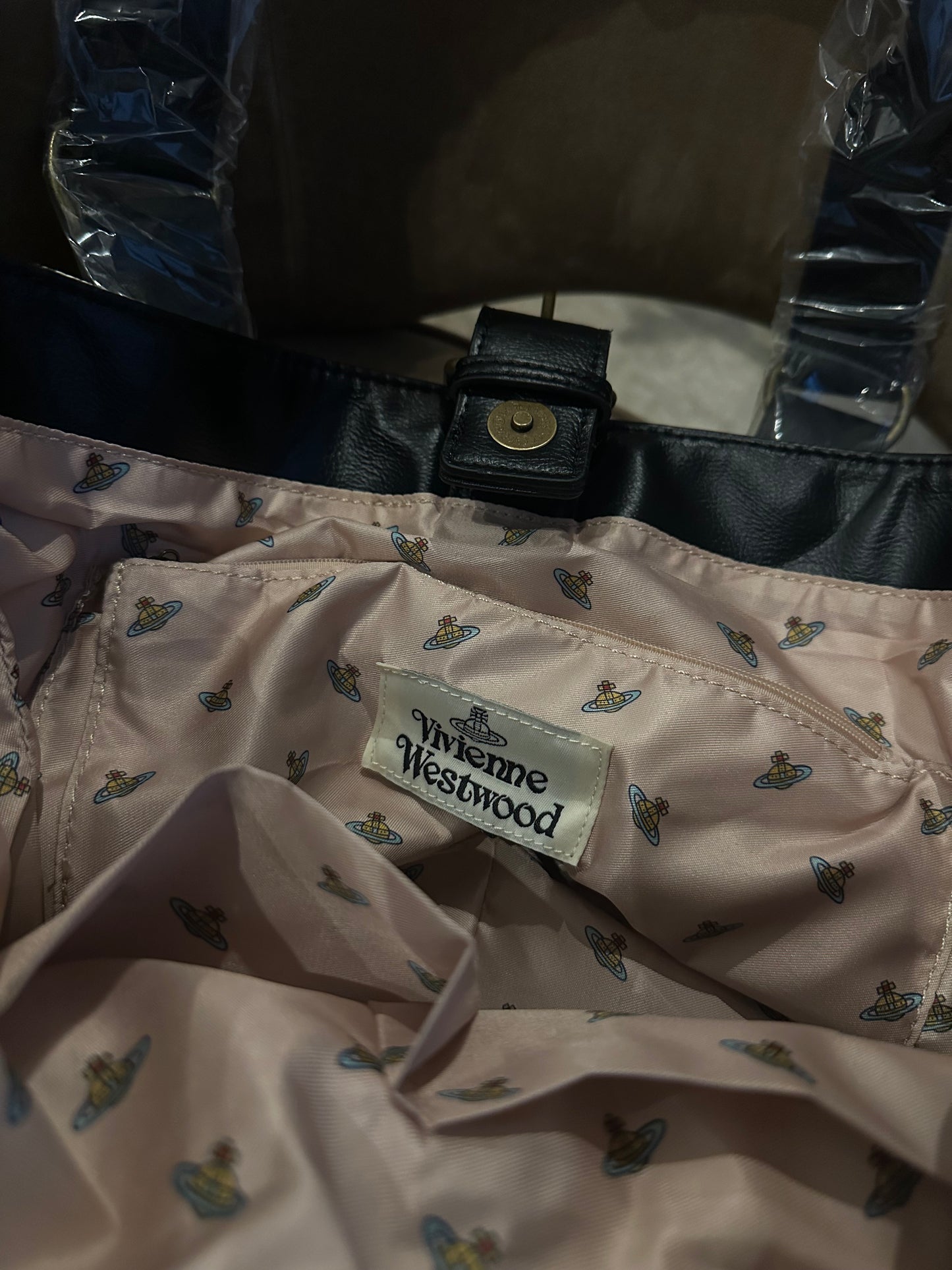 Vwnana Cream leather messenger bag (with dust bag)