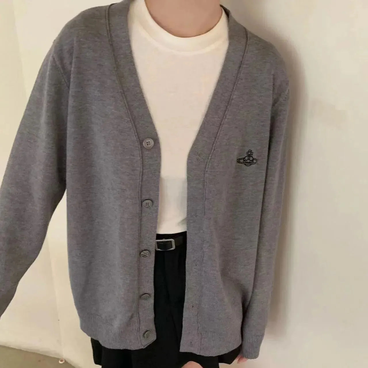 Minimal Crest Knit Cardigan